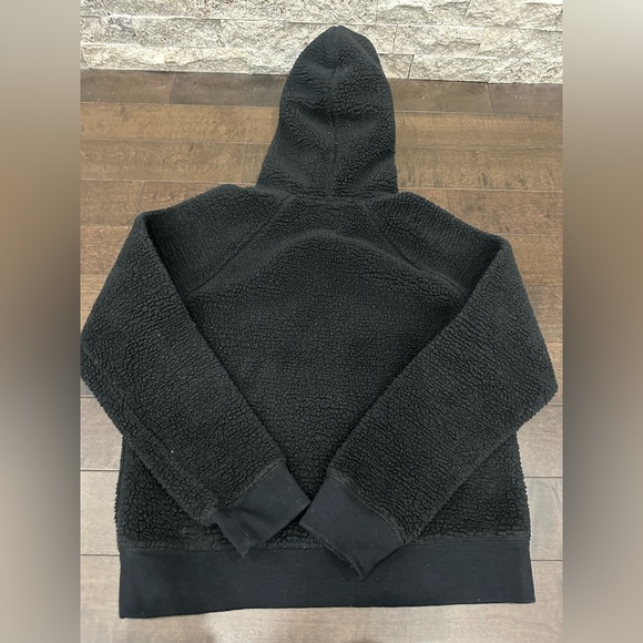 Ladies Roots Sherpa Black Hoodie with Front Pocket - Size Small - Picture 6 of 6